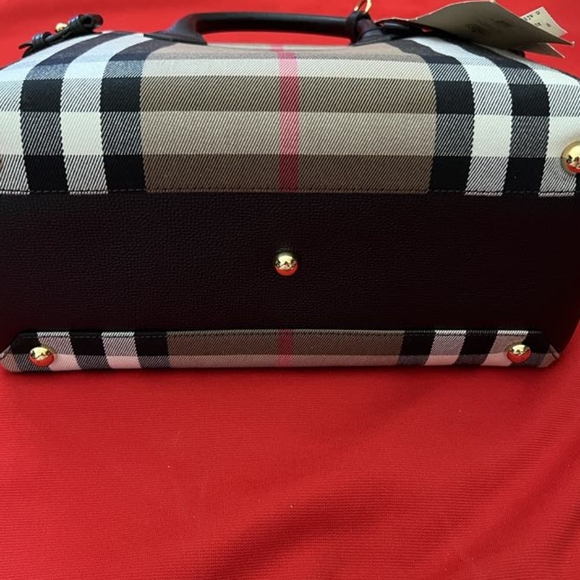 Authentic brand new burberry london 2 way bag - Picture 7 of 14